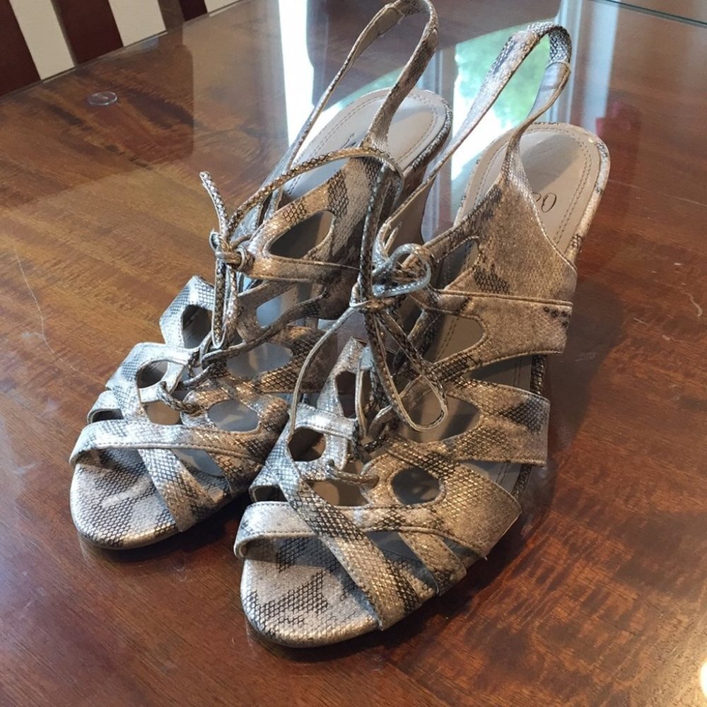 10 Impo Heels